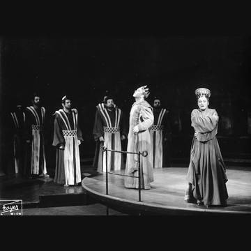 (Stage photo, State Opera Vienna 1961)